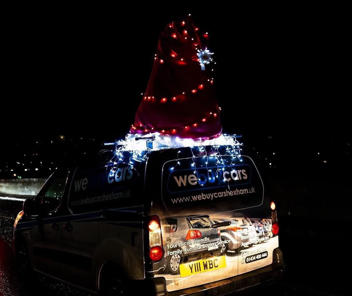 Christmas Photos 2022, We buy cars, Hexham, North Tyne Truck Run - Image 11